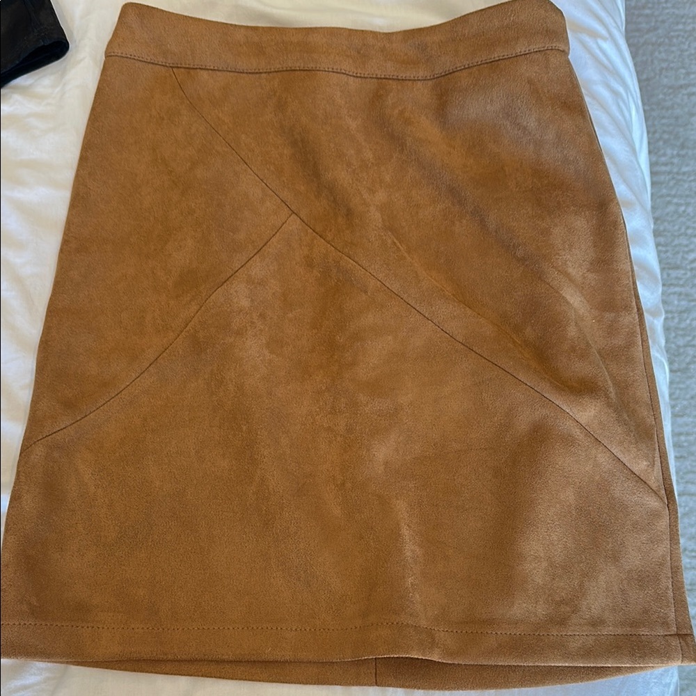 Elegant Tan Skirt
